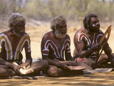 Penduduk Asli Australia Yaitu Suku Aborigin