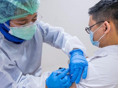 Pemberian Vaksin Untuk Ketahanan Tubuh Kalangan Dewasa