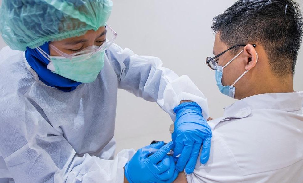 Pemberian Vaksin Untuk Ketahanan Tubuh Kalangan Dewasa