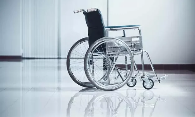 Alat Bantu Mobilitas Yaitu Sebuah Kursi Roda