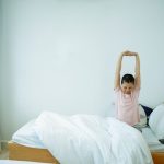 3 Keuntungan Bangun Pagi: Lebih Fokus & Santai