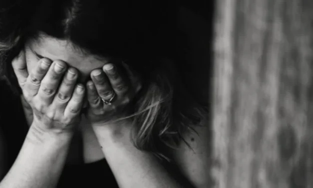 Sadari Sekarang: 3 Kebiasaan Penjara Pikiran