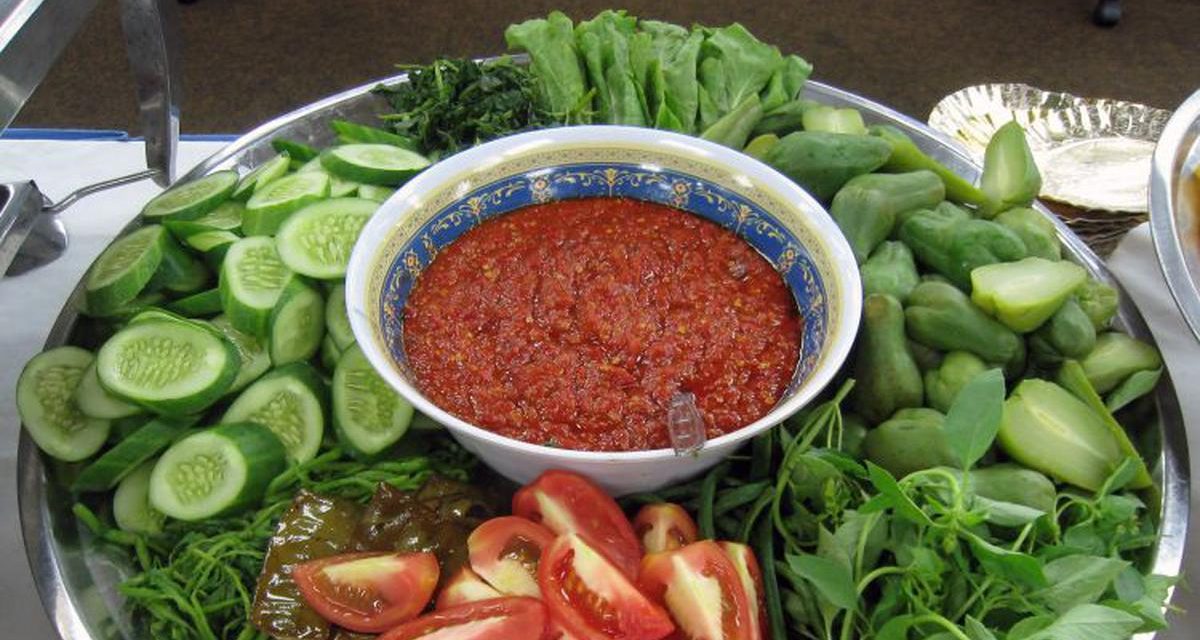 Surganya Pecinta Pedas: Keajaiban Sambal & Lalap Sunda