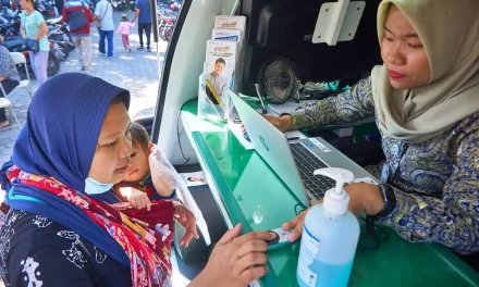 Update BPJS: Nasib Puluhan Juta Warga Miskin Masih Terlunta