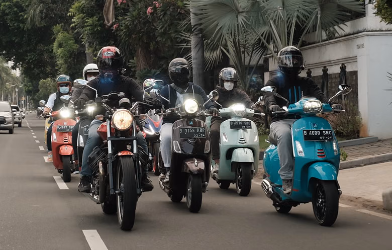 Demam Vespa: Bukan Sekadar Skuter, Tapi Gaya Hidup