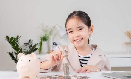 Mulai Dari Kecil: Tips Anak Pintar Atur Uang