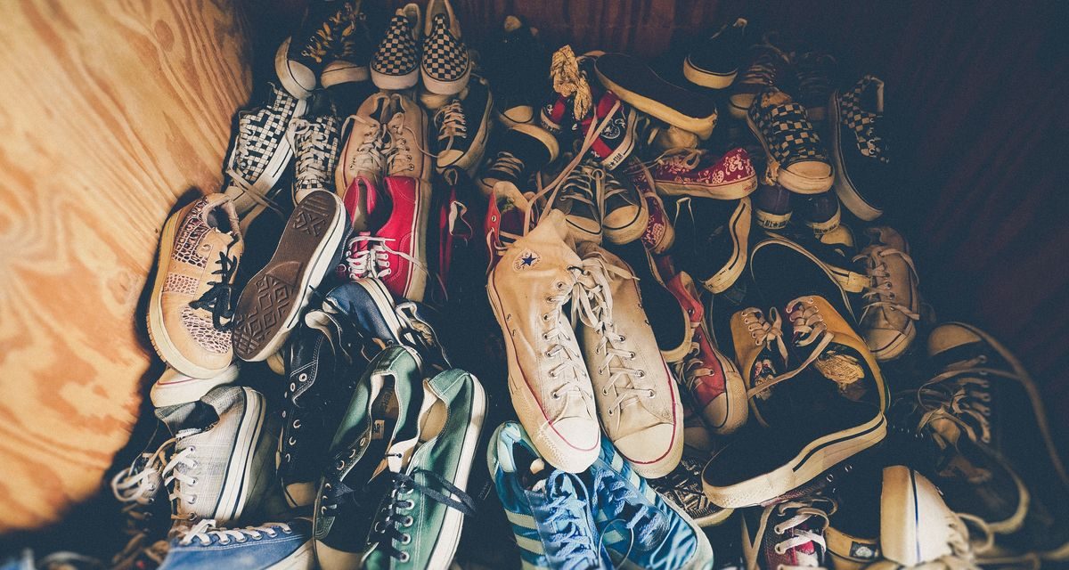 Sepatu Bau? Ini Cara Paling Ampuh Usir Aromanya!