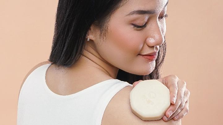 Rekomendasi Produk Ampuh Hilangkan Stretch Mark