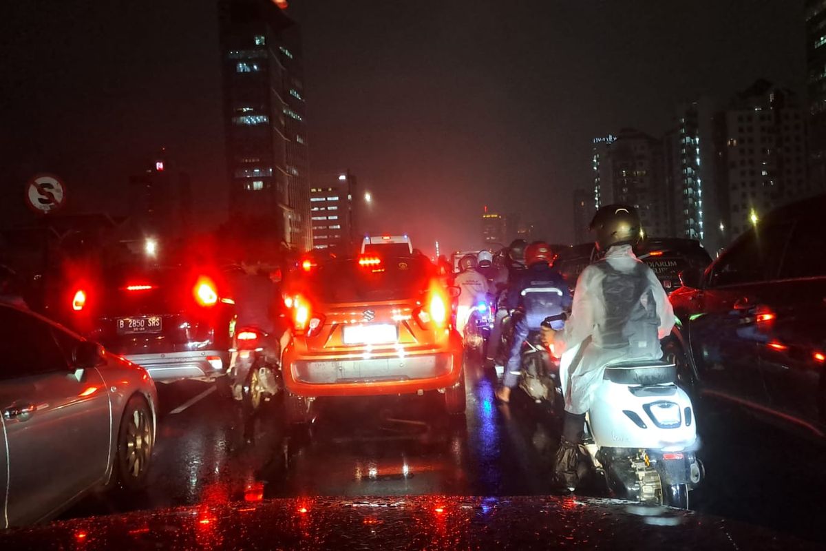 Tips Ahli: Cara Santai Hadapi Horor Macet TB Simatupang