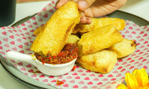 Tips Chef: Pisang Goreng Sambal Roa Enak & Anti Gagal