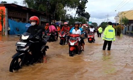 Risiko Gila Menyalakan Mesin Motor Pasca Terjang Banjir