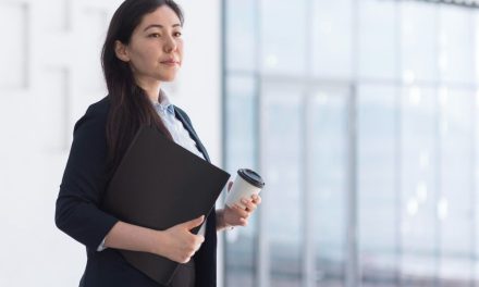 Bukan Cuma Pamer, Ini Alasan Pemilik Bisnis Doyan Unjuk Gigi