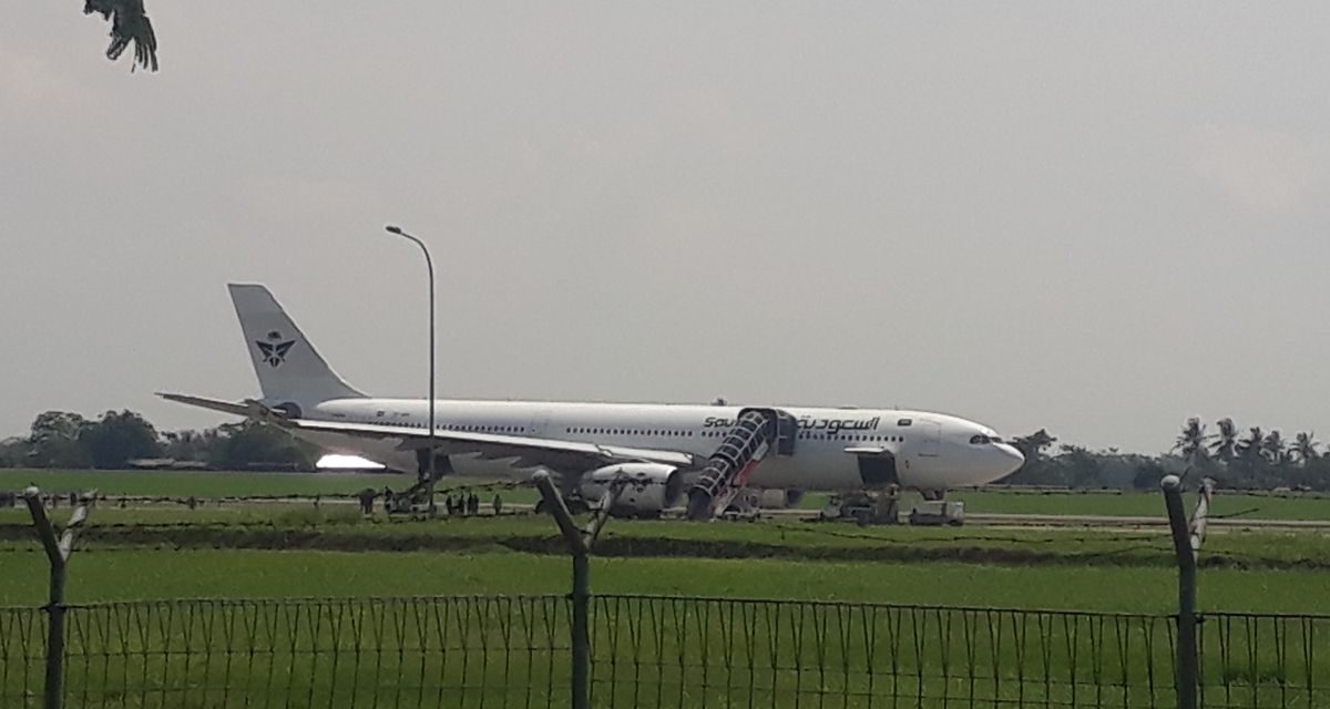 Teror Bom! Saudia Airlines Mendarat Darurat Di KNO