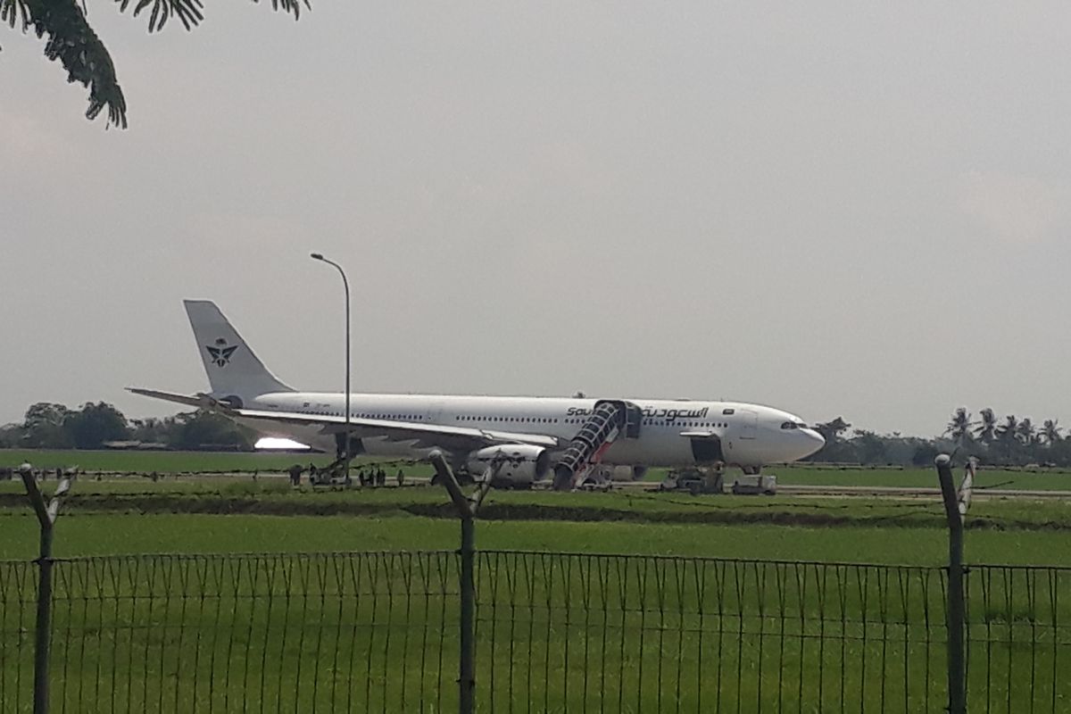 Teror Bom! Saudia Airlines Mendarat Darurat Di KNO