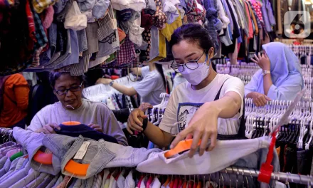 Waspada Tertahan! Syarat Baru Impor Pakaian Resmi Berlaku