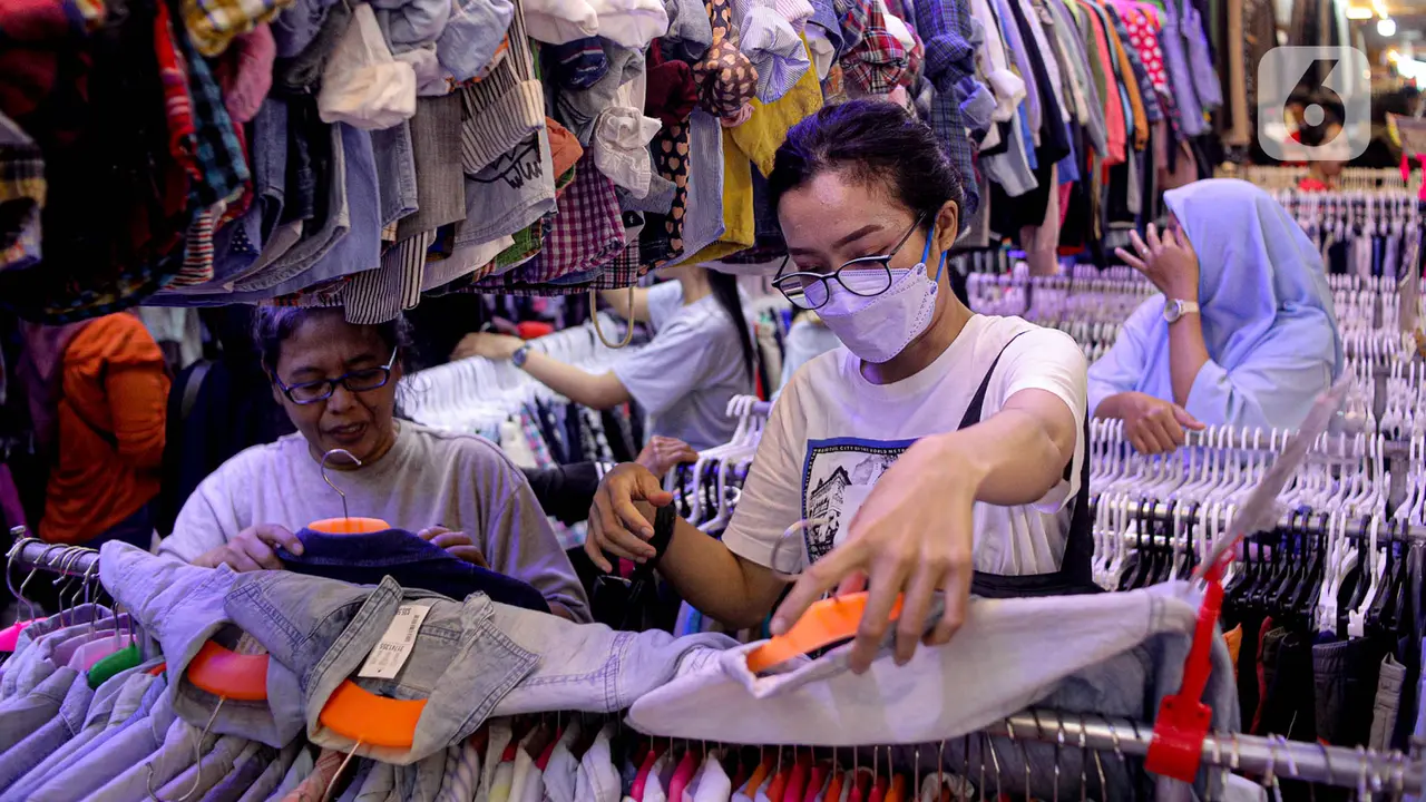 Waspada Tertahan! Syarat Baru Impor Pakaian Resmi Berlaku